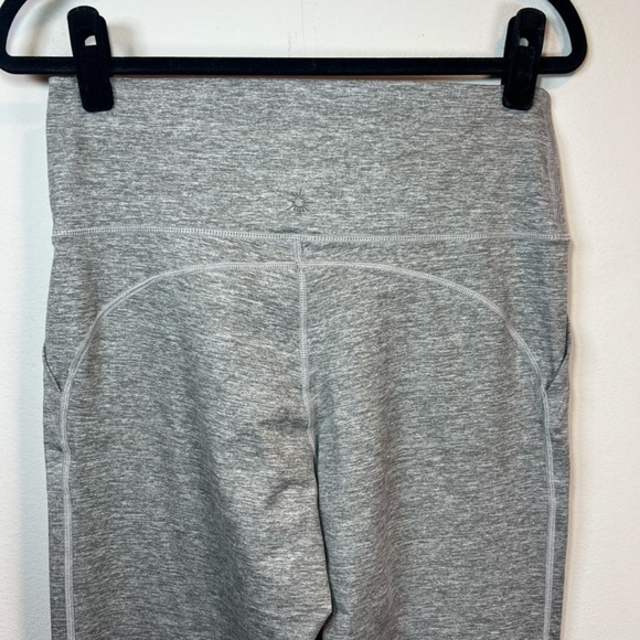 OFFLINE by Aerie Women's The Hugger Bootcut Hi-Rise Leggings Heather Gray Sz XL - Picture 7 of 10